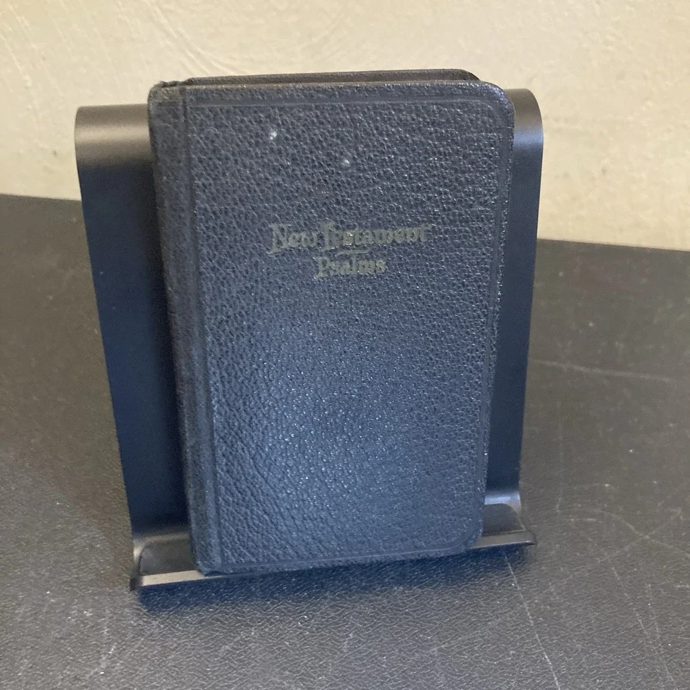 New Testament & Psalms Pocket KJV World Pronouncing Made USA‎ Pre-1944 Bonded